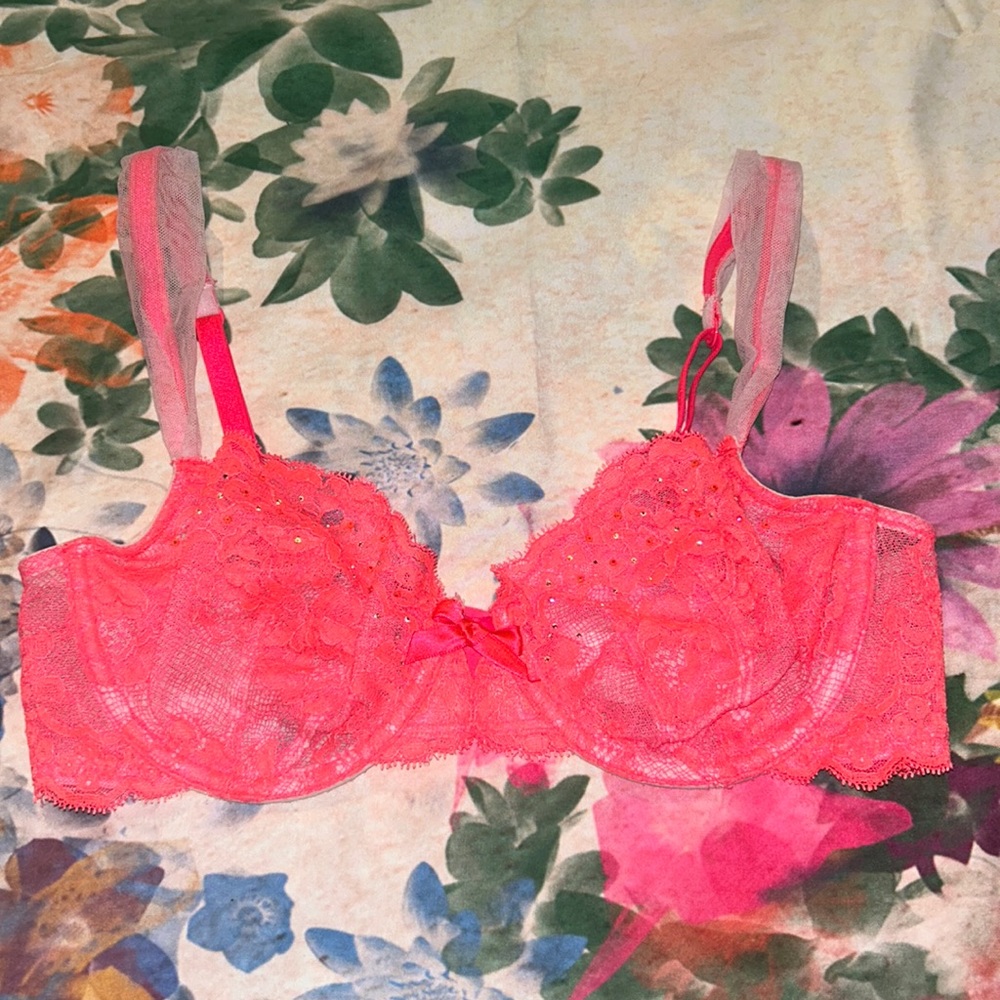 PINK bra Very sexy unlined Demi size  34 C gently used